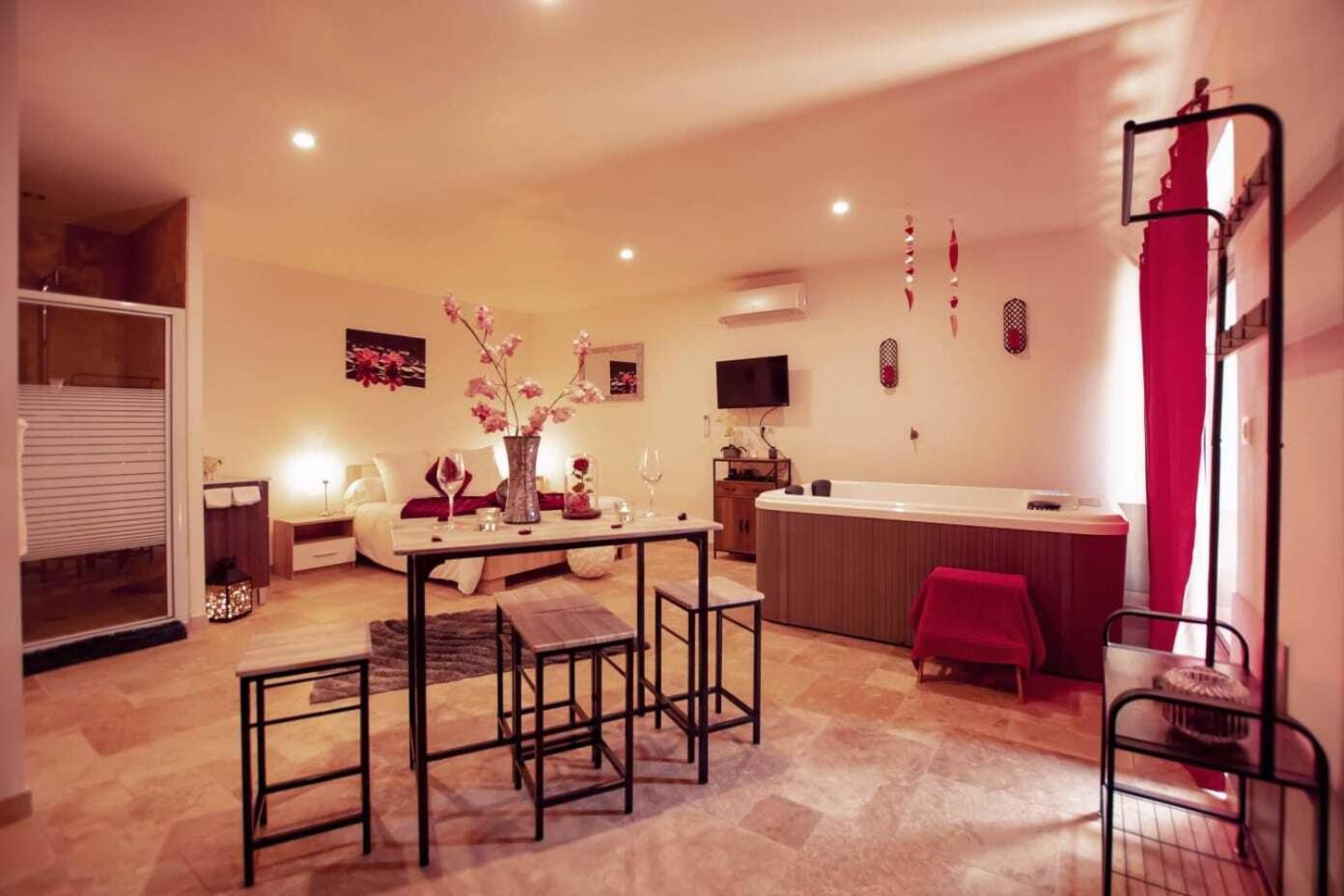 Gites Spa De Charme L Etoile Spa Beynac-et-Cazenac Kültér fotó
